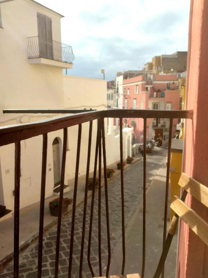 Casa Adriano Apartment Procida Luaran gambar