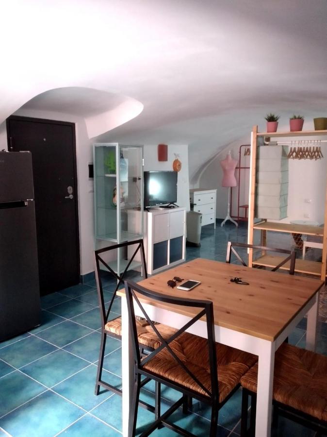 Casa Adriano Apartment Procida Luaran gambar