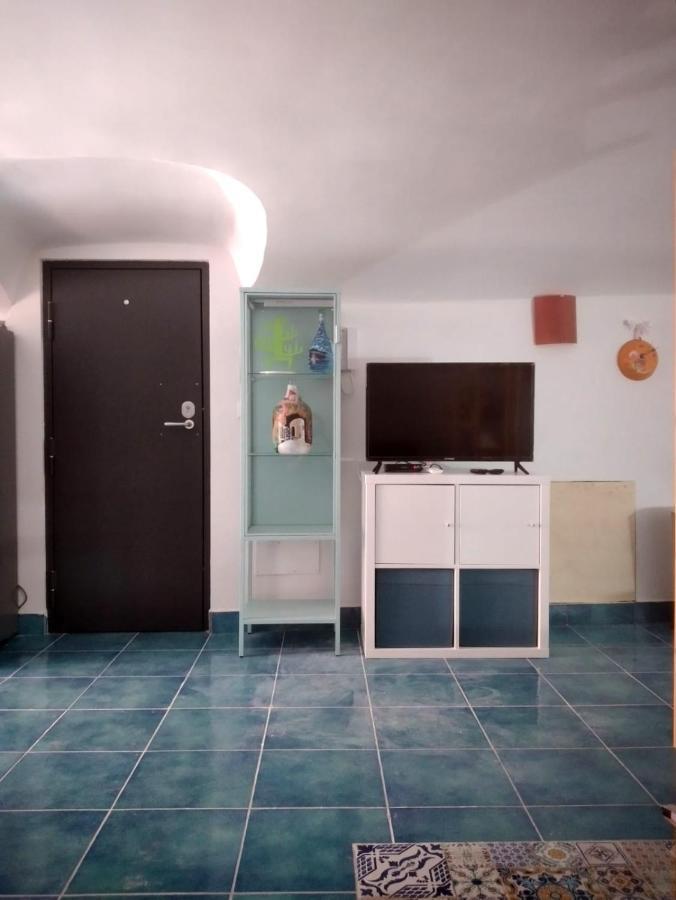 Casa Adriano Apartment Procida Luaran gambar